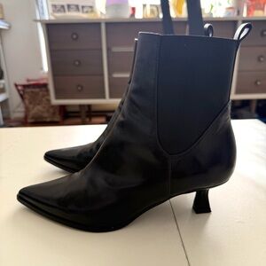 Chinese Laundry Leather Black Pointed Toe Kitten Heel Ankle Boots Quite Luxury